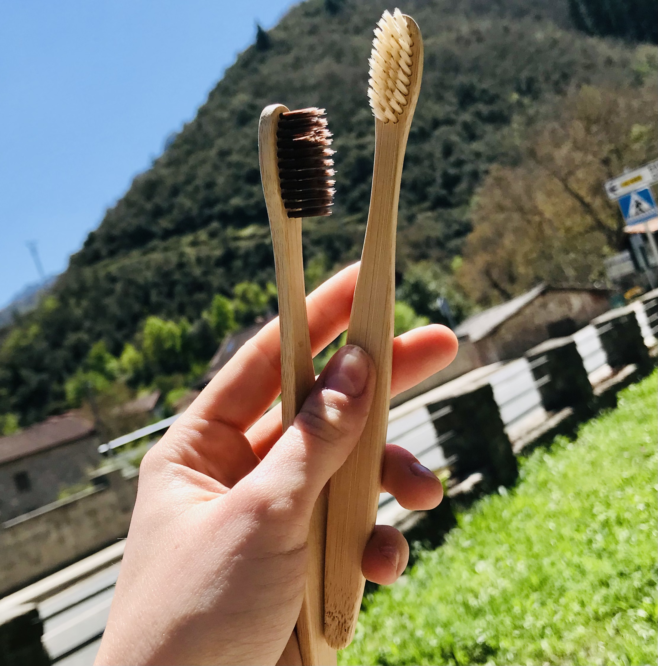 Cepillo de dientes de bambú - Imagen 2